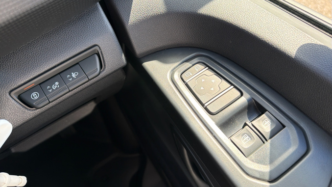 Renault Trafic Lwb Diesel LL30 Blue dCi 130 Advance [Safety] Van - Image 34